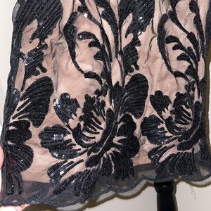 Black sequin lace form fitting mini dress 👗 (VERY HOT! 🥵)